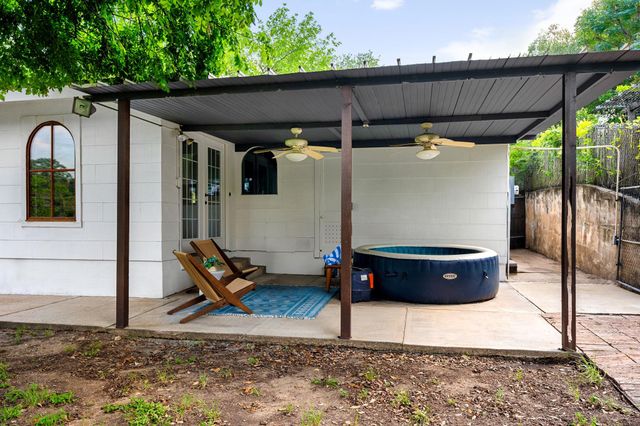 2403 Little John LN, Austin, TX 78704