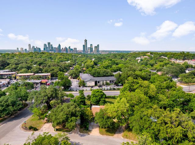 2403 Little John LN, Austin, TX 78704
