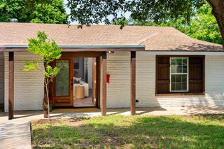 2403 Little John LN, Austin, TX 78704