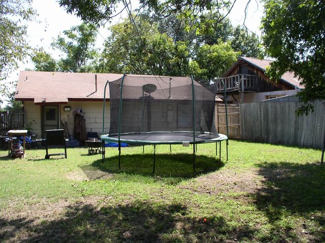 2925 Ruidosa Avenue, Dallas, TX 75228