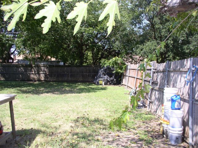 2925 Ruidosa Avenue, Dallas, TX 75228