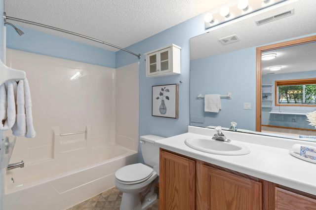 8391 143rd Street W, Apple Valley, MN 55124