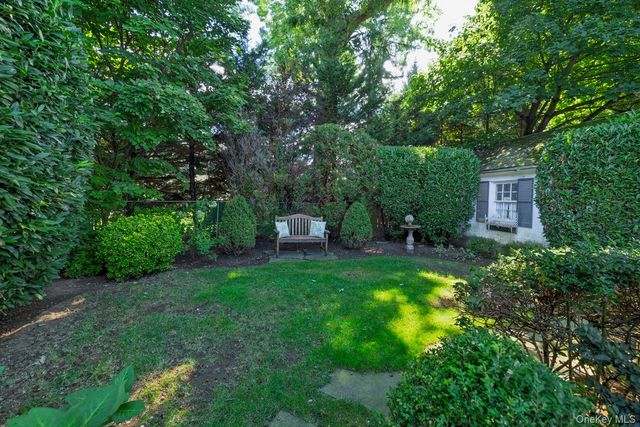 455 Morris Avenue, Rockville Centre, NY 11570