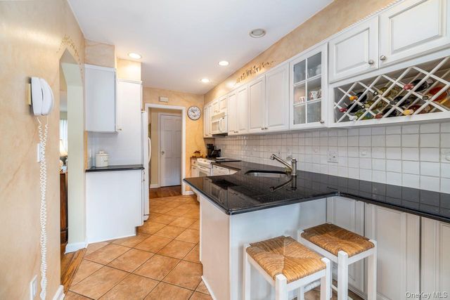 455 Morris Avenue, Rockville Centre, NY 11570
