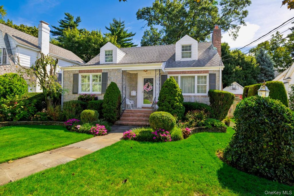 455 Morris Avenue, Rockville Centre, NY 11570