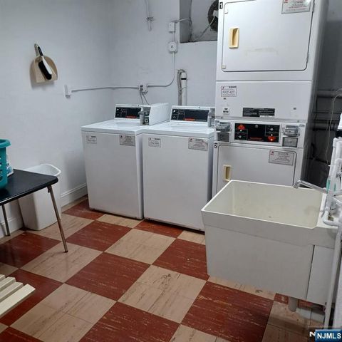 111 Broad, Palisades Park, NJ 07650