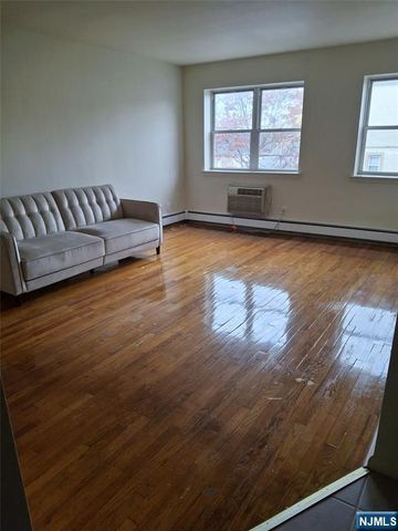 111 Broad, Palisades Park, NJ 07650