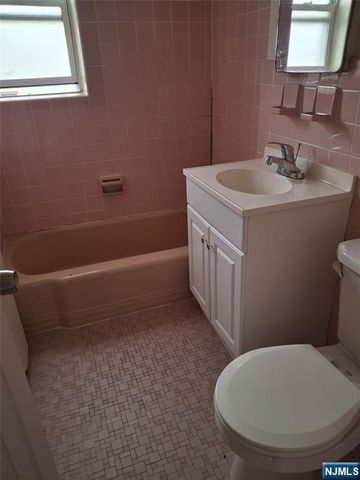111 Broad, Palisades Park, NJ 07650