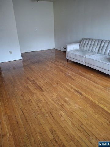 111 Broad, Palisades Park, NJ 07650