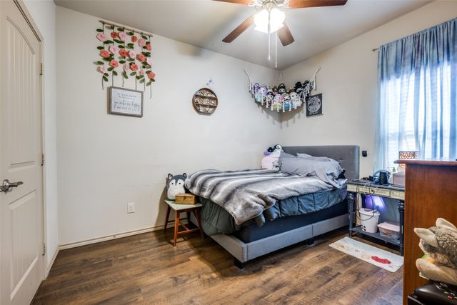 5100 Crystal Lake Avenue, Krum, TX 76249