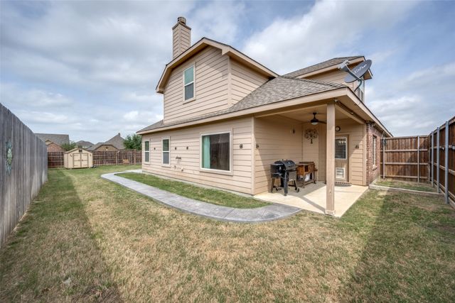 5100 Crystal Lake Avenue, Krum, TX 76249