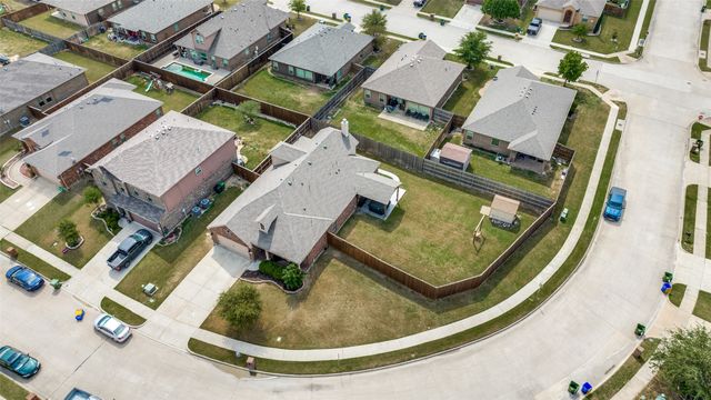 5100 Crystal Lake Avenue, Krum, TX 76249