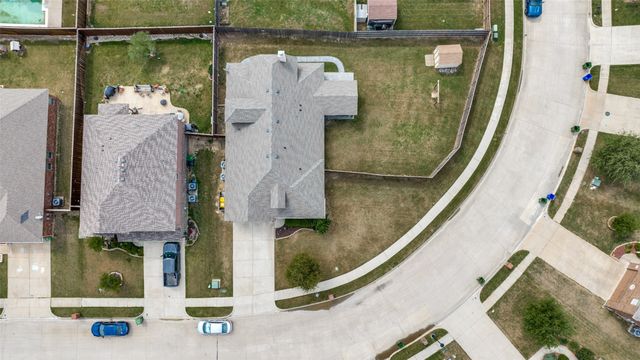 5100 Crystal Lake Avenue, Krum, TX 76249