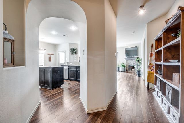 5100 Crystal Lake Avenue, Krum, TX 76249