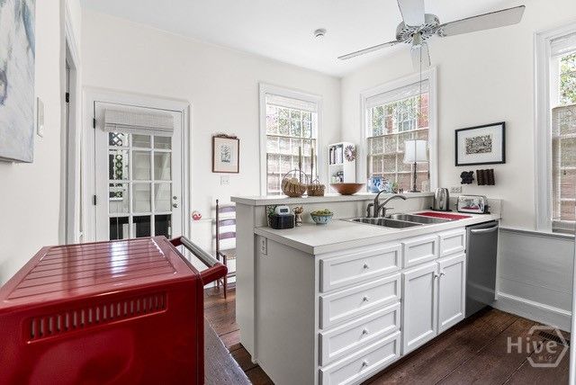 140 Habersham Street, Savannah, GA 31401