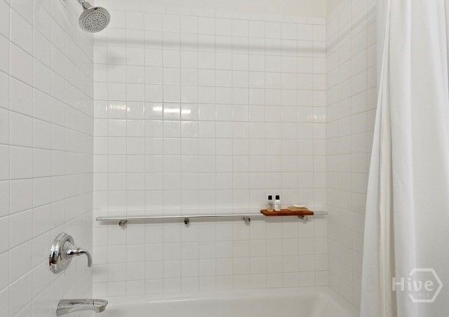 140 Habersham Street, Savannah, GA 31401