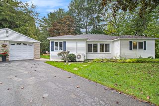 1540 Lakeshore Drive, Hamlin Twp, MI 49431