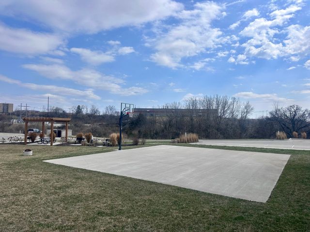 2871 Spring Rose Circle 103, Coralville, IA 52241