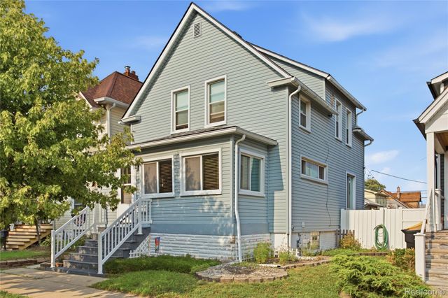 1911 2nd Street, Wyandotte, MI 48192