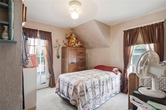 1911 2nd Street, Wyandotte, MI 48192
