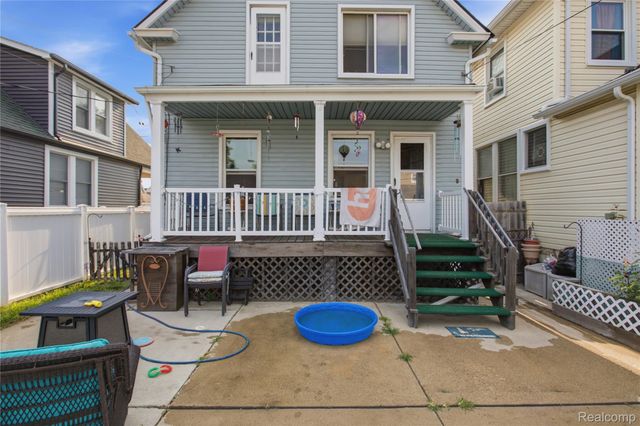 1911 2nd Street, Wyandotte, MI 48192