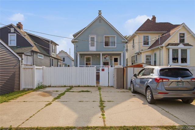 1911 2nd Street, Wyandotte, MI 48192