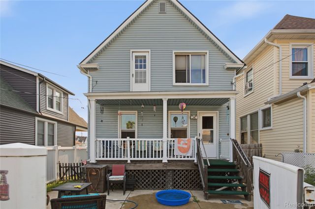 1911 2nd Street, Wyandotte, MI 48192