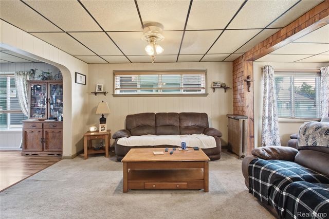 1911 2nd Street, Wyandotte, MI 48192