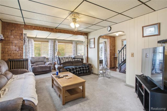 1911 2nd Street, Wyandotte, MI 48192