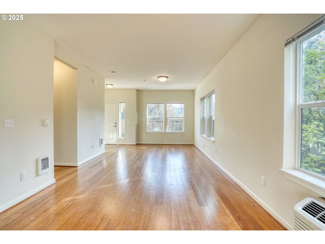 8320 N PRINCETON St, Portland, OR 97203