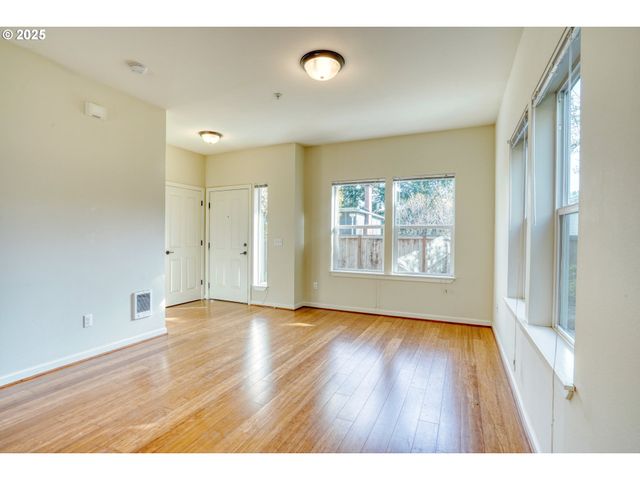 8320 N PRINCETON St, Portland, OR 97203