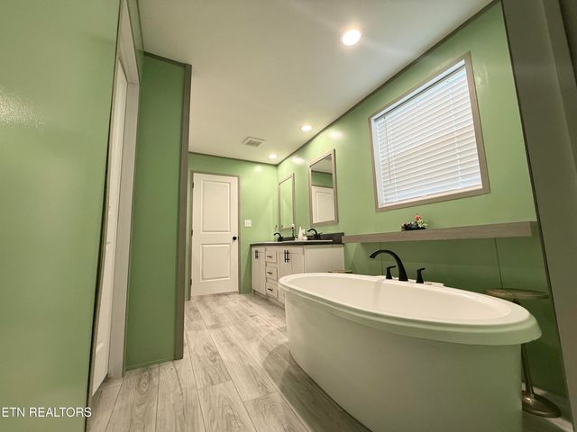 959 Barbee Rd, Jefferson City, TN 37760