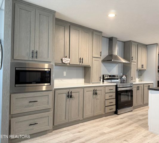 959 Barbee Rd, Jefferson City, TN 37760