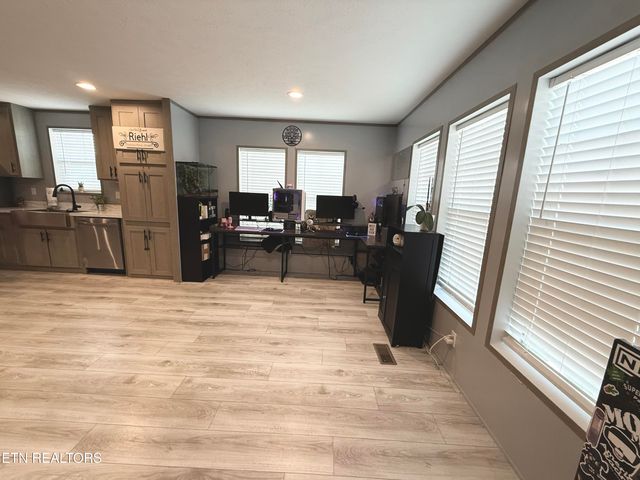 959 Barbee Rd, Jefferson City, TN 37760