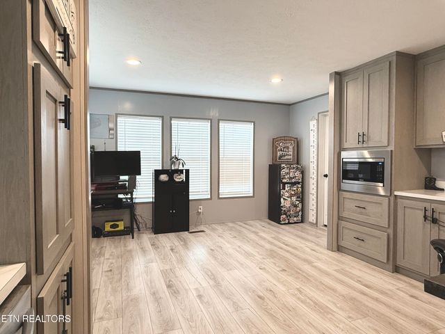 959 Barbee Rd, Jefferson City, TN 37760