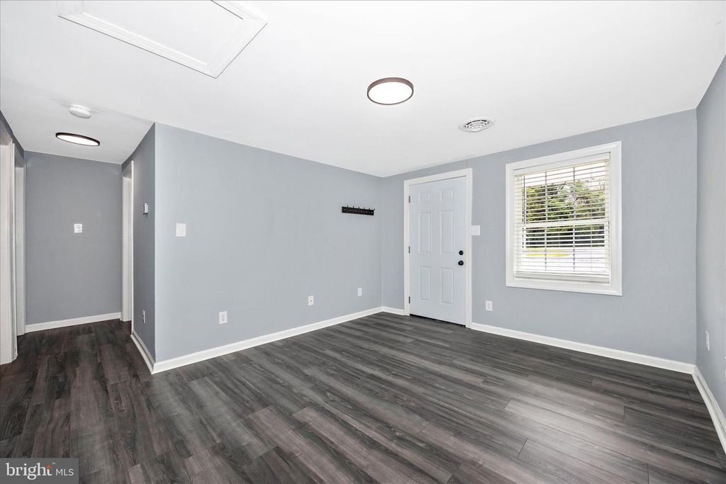 Image 11 of property listing at 15442 FALLING WATERS RD, Williamsport, MD 21795