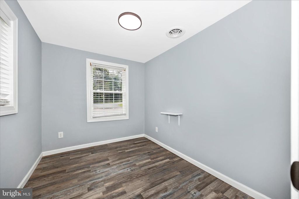 Image 27 of property listing at 15442 FALLING WATERS RD, Williamsport, MD 21795