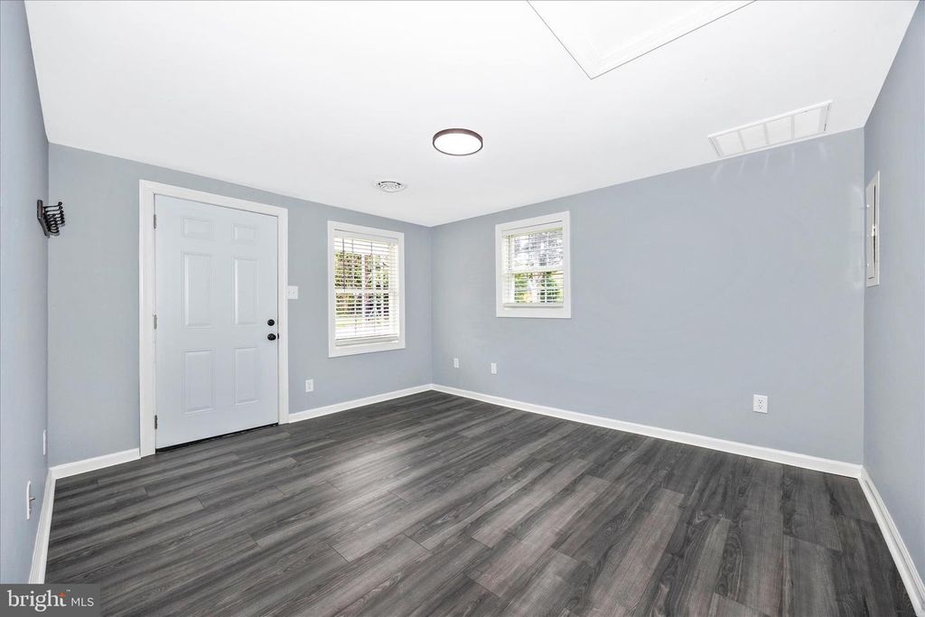 Image 6 of property listing at 15442 FALLING WATERS RD, Williamsport, MD 21795