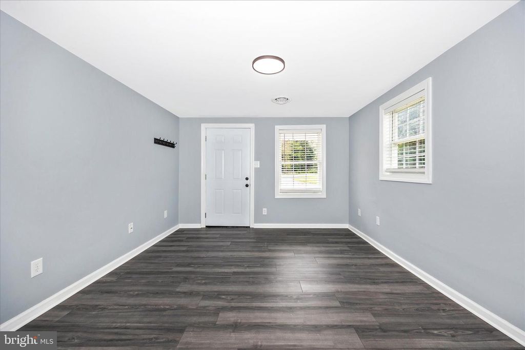 Image 7 of property listing at 15442 FALLING WATERS RD, Williamsport, MD 21795