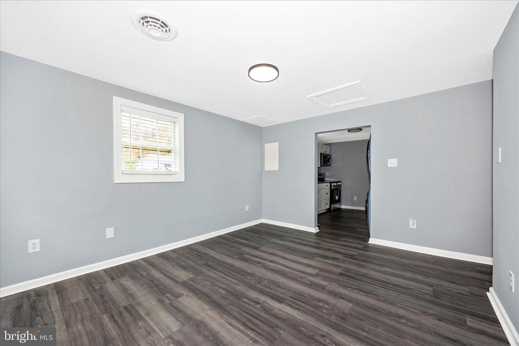 Image 8 of property listing at 15442 FALLING WATERS RD, Williamsport, MD 21795