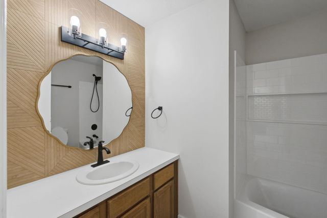 7805 W Barrington Cir, Wichita, KS 67212