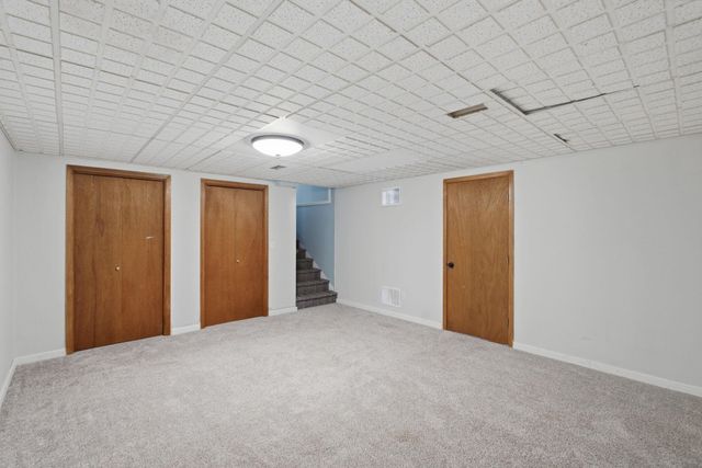 7805 W Barrington Cir, Wichita, KS 67212