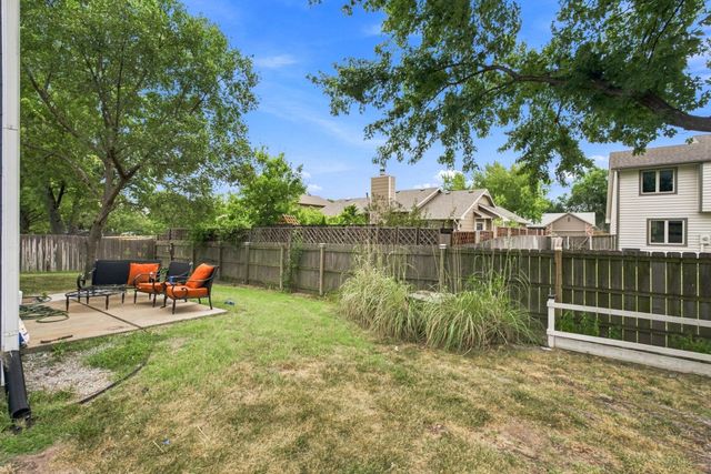 7805 W Barrington Cir, Wichita, KS 67212