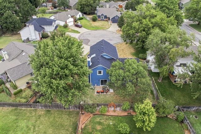 7805 W Barrington Cir, Wichita, KS 67212