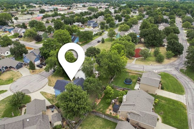 7805 W Barrington Cir, Wichita, KS 67212