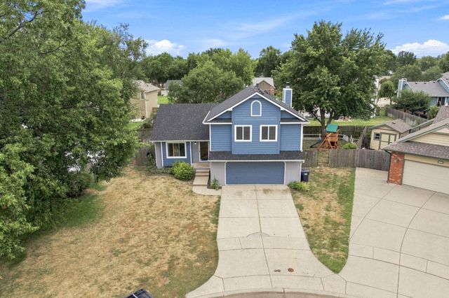 7805 W Barrington Cir, Wichita, KS 67212