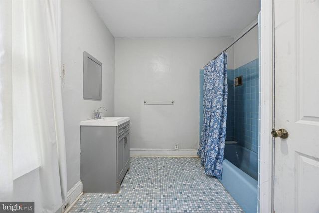 62 N LINDENWOOD ST, Philadelphia, PA 19139