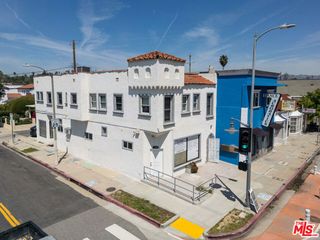 2743 S Robertson Boulevard, Los Angeles, CA 90034