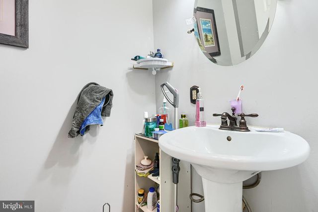 808 KNOXVILLE RD, Knoxville, MD 21758