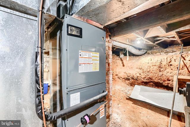 808 KNOXVILLE RD, Knoxville, MD 21758